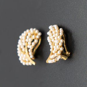 Vintage Cluster Faux Pearl Leaf Style Clip-on Earrings